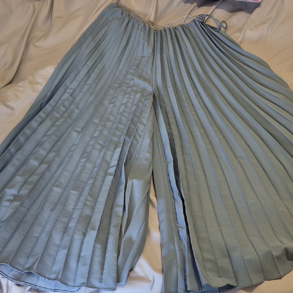 Geisha Designs Blue Pleated Wide Leg Pants Size Medium